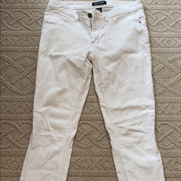 Size 11 White Jeans - Picture 1 of 1